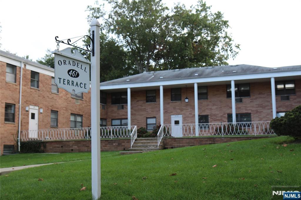 461 New Milford Avenue 10