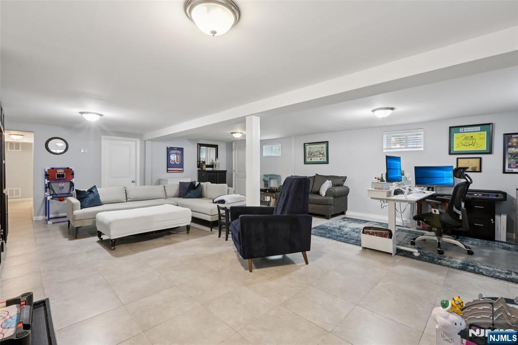 270 Hirschfeld Place