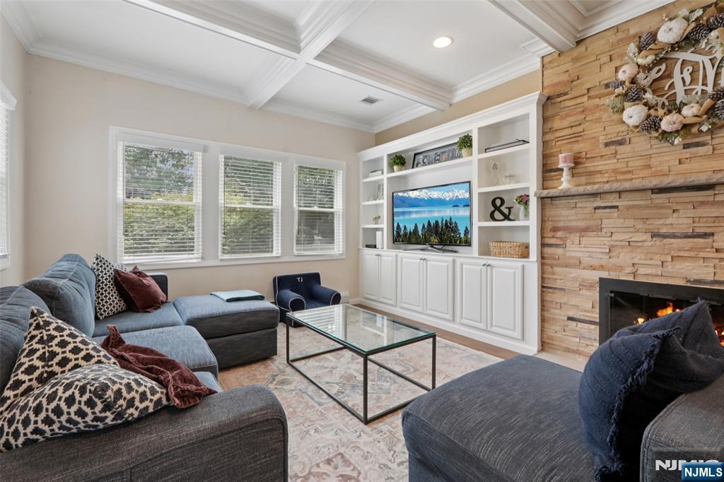 270 Hirschfeld Place