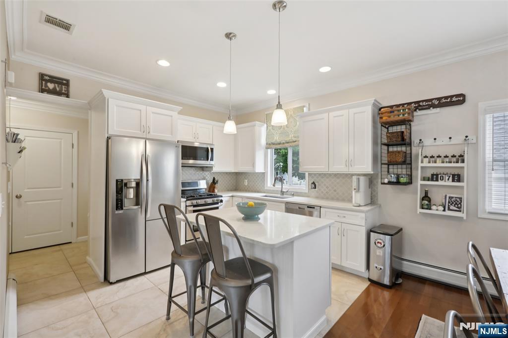 270 Hirschfeld Place