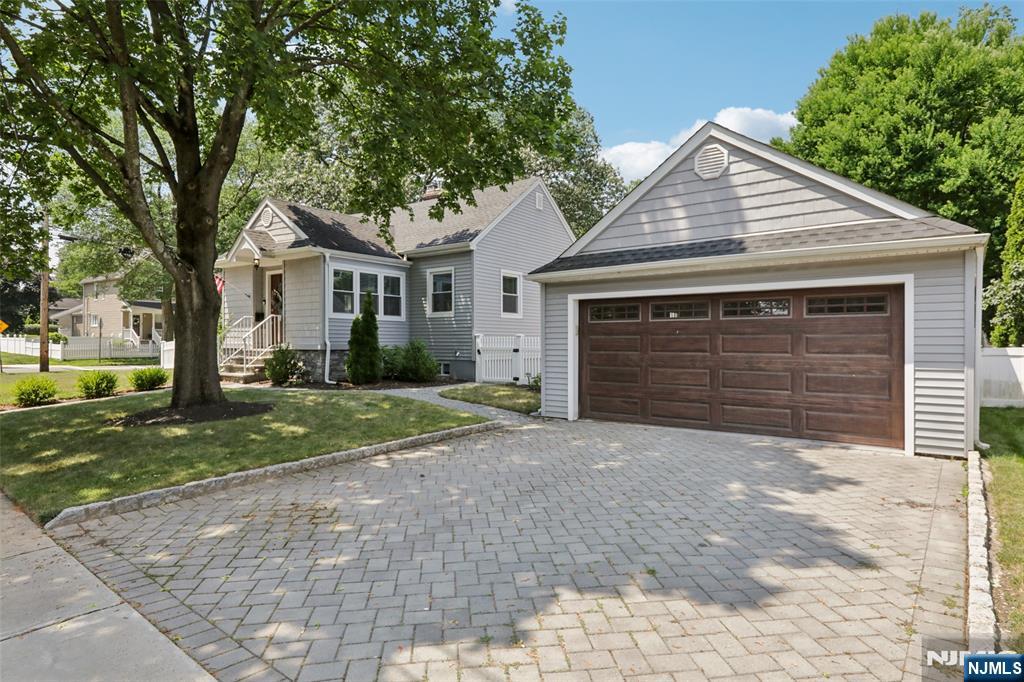 270 Hirschfeld Place