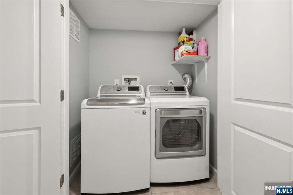 270 Hirschfeld Place