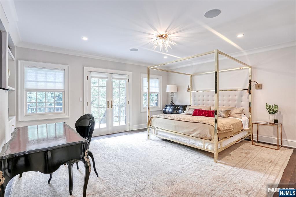 24 Holly Drive