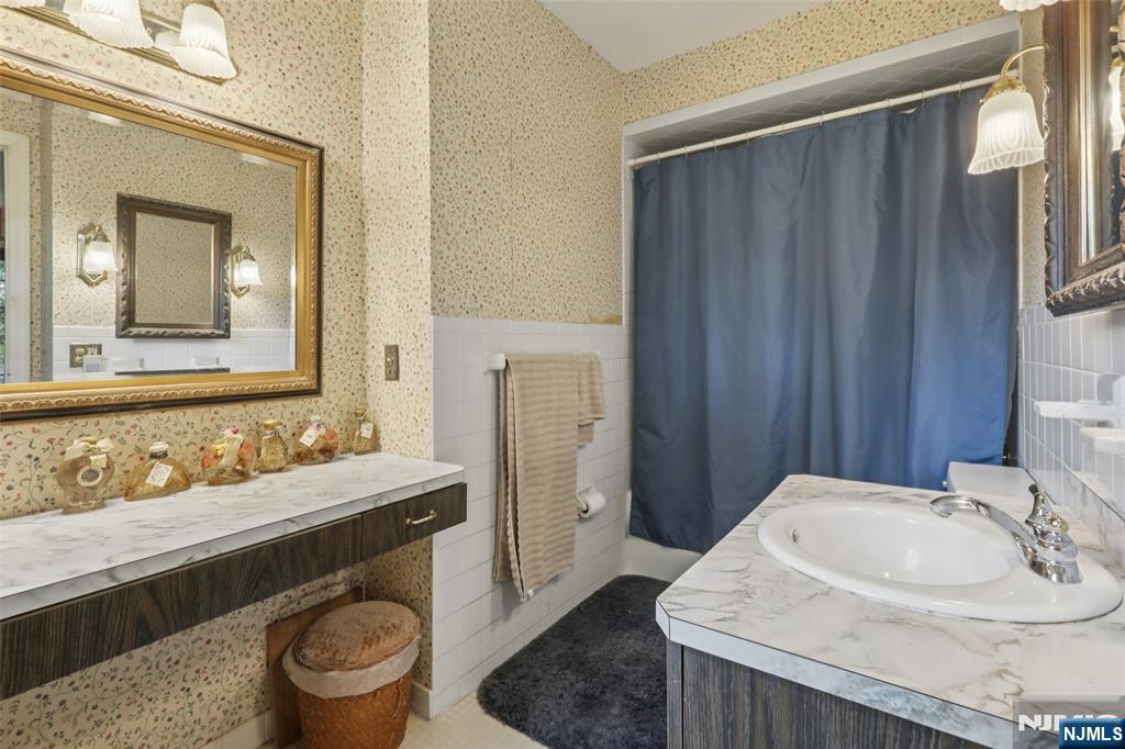 150 Deerfield Terrace