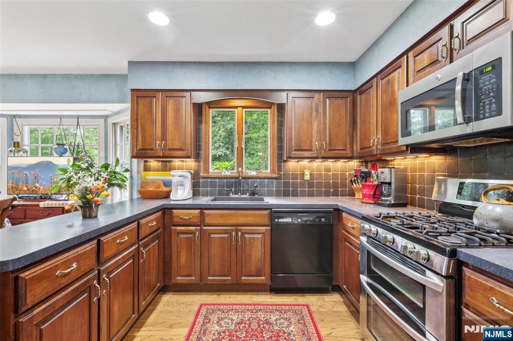 150 Deerfield Terrace