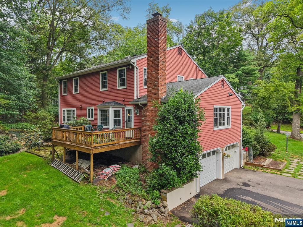 150 Deerfield Terrace