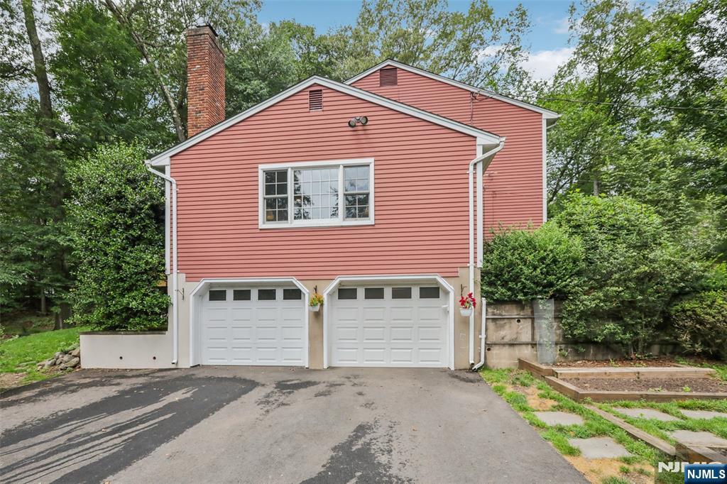 150 Deerfield Terrace