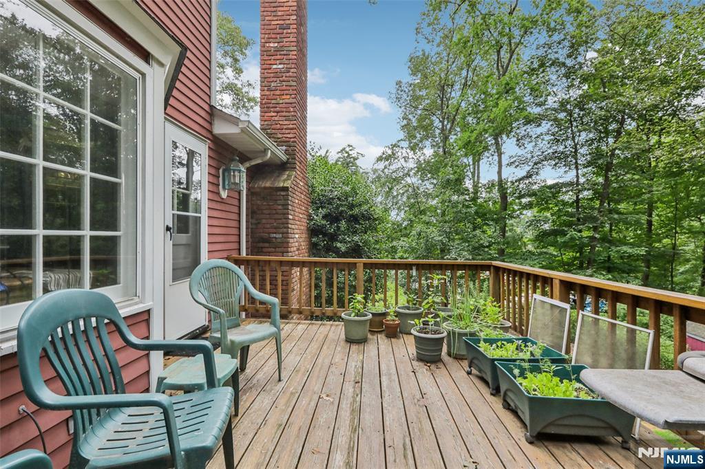 150 Deerfield Terrace