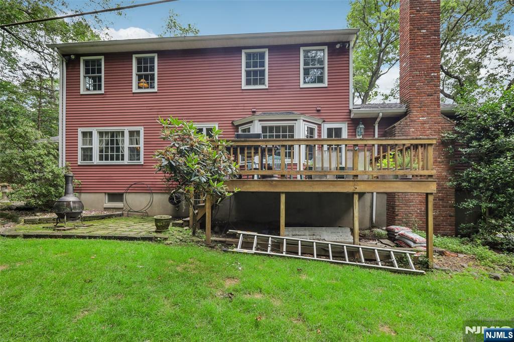 150 Deerfield Terrace