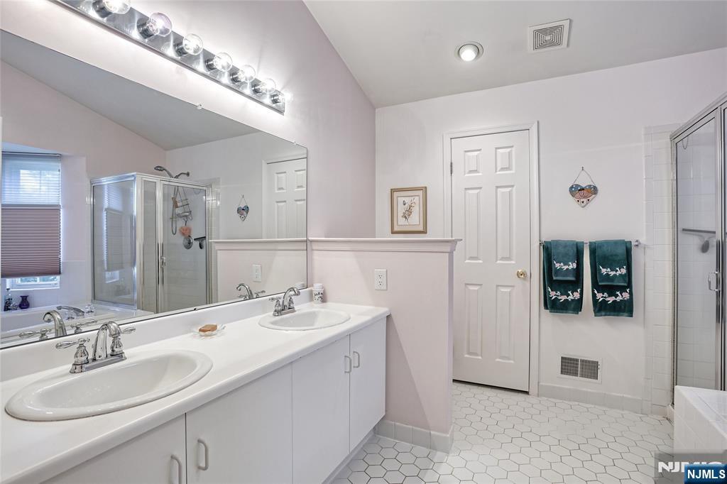 507 Green Mountain Road 507