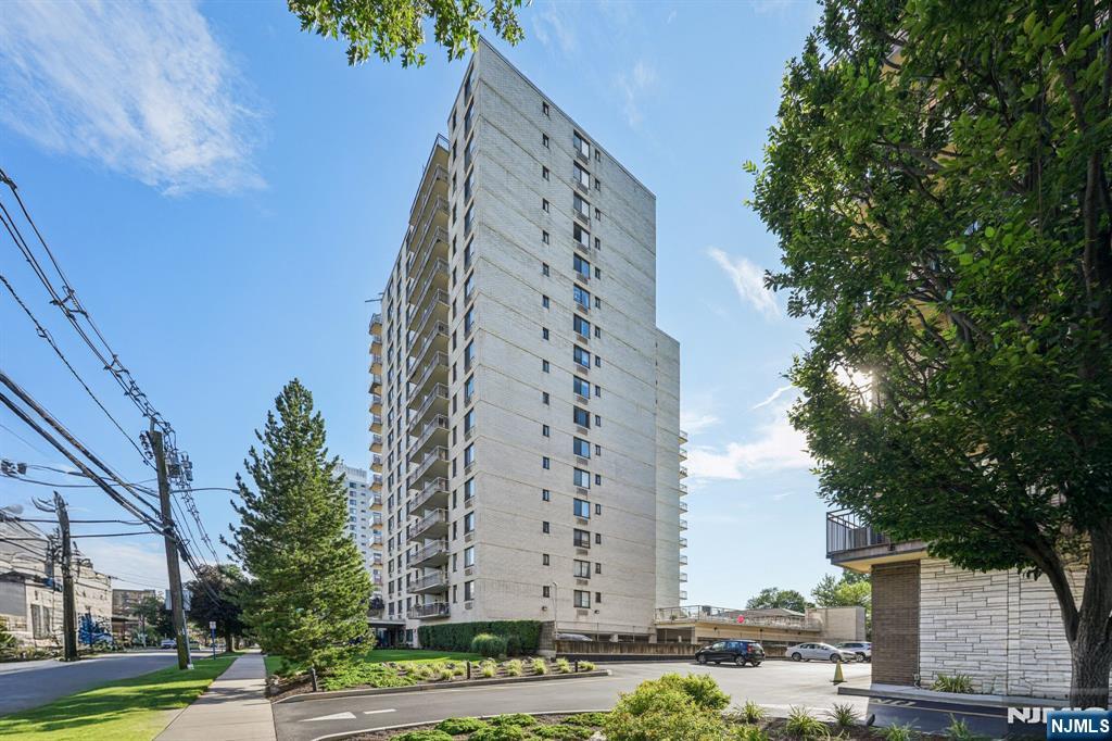 307 Prospect Avenue 16A