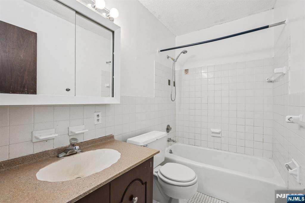 307 Prospect Avenue 16A