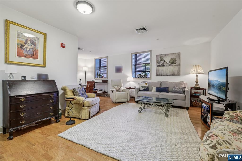 5104 Rio Vista