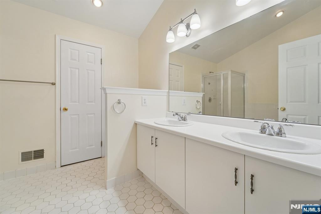 413 Green Mountain Road