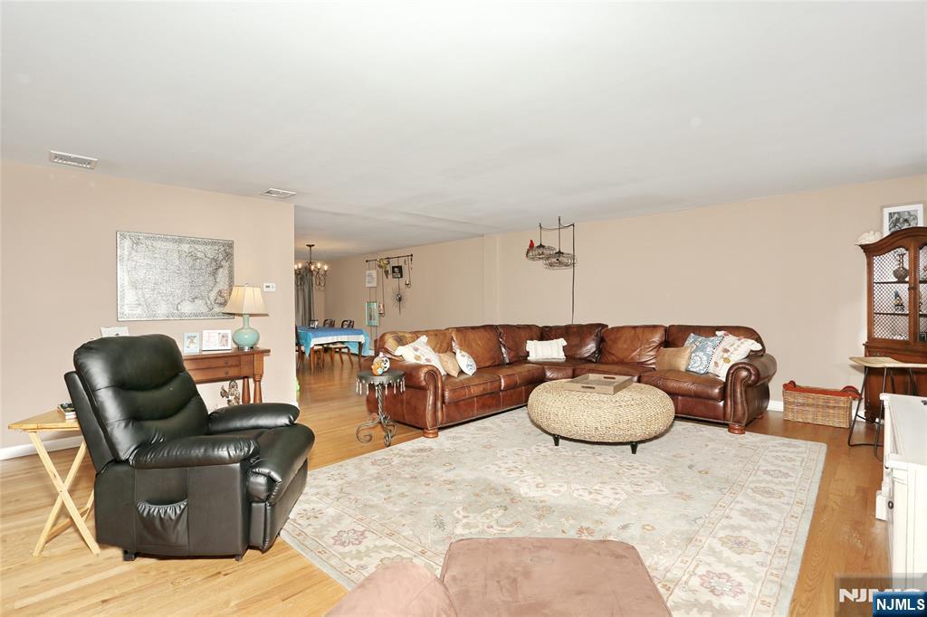 4 N Spruce Street 15