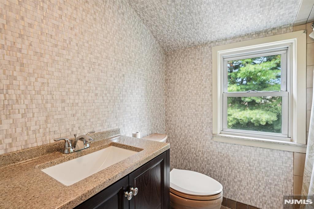 23-17 Berkshire Road