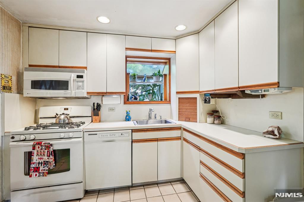 23-17 Berkshire Road