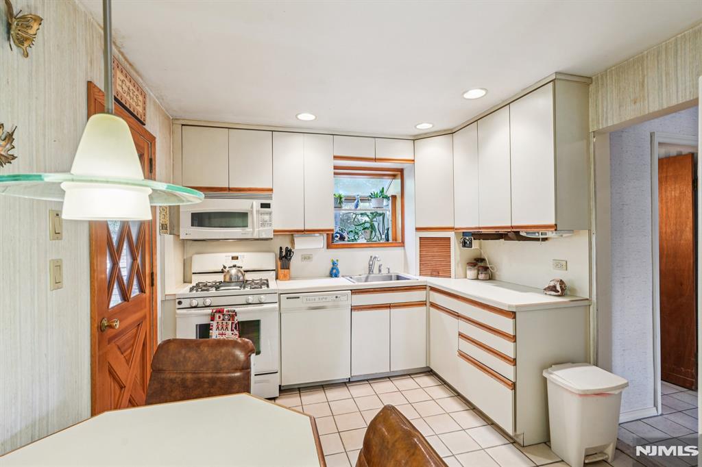 23-17 Berkshire Road