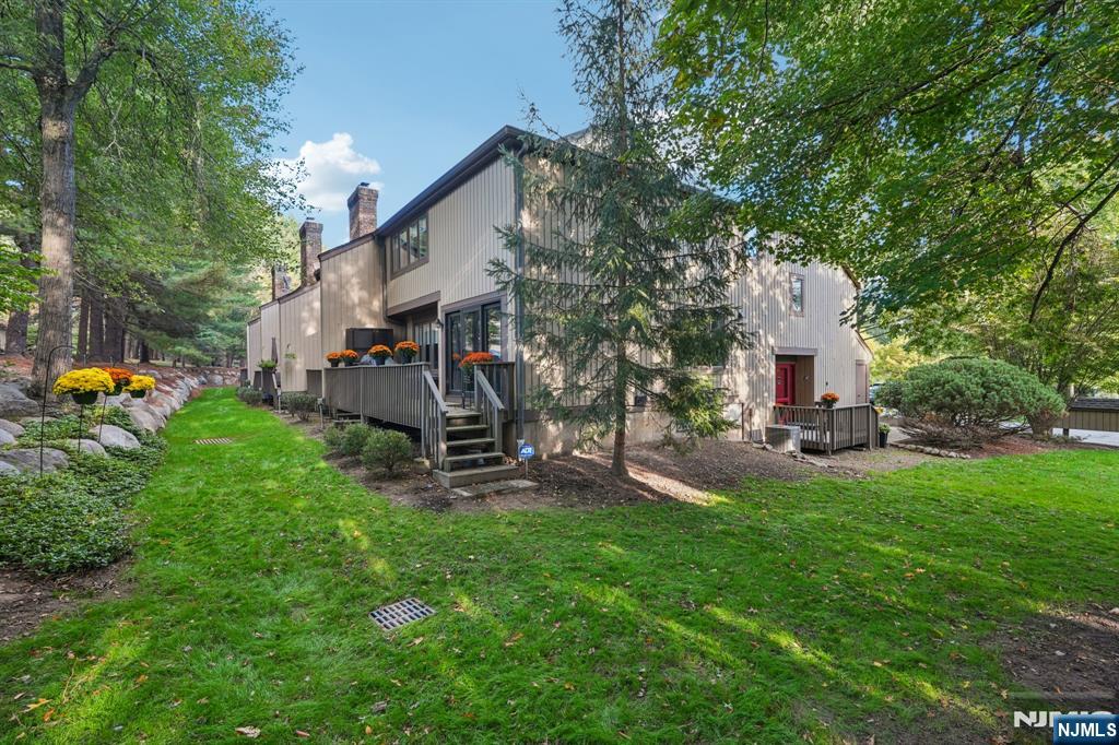 93 Frost Lane