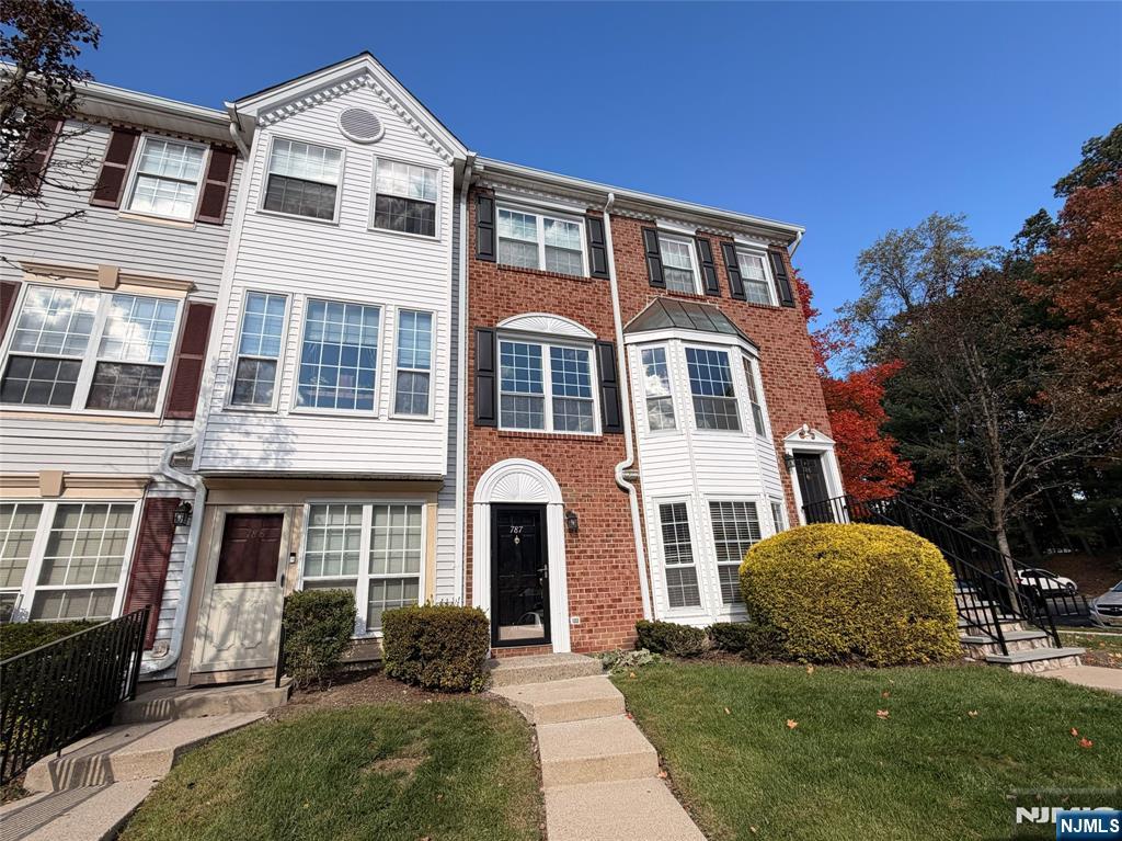 787 Sassafras Court