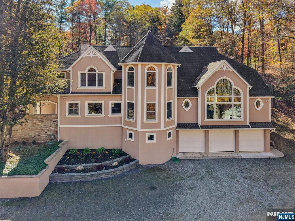 3 Stephens Lake Road