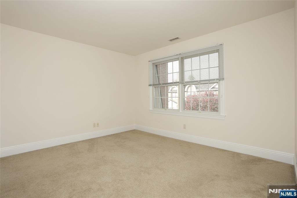 136 Stonegate Trail 37