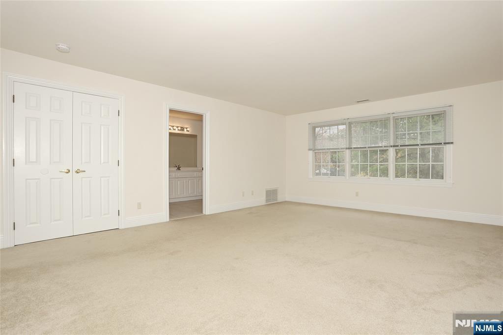 136 Stonegate Trail 37