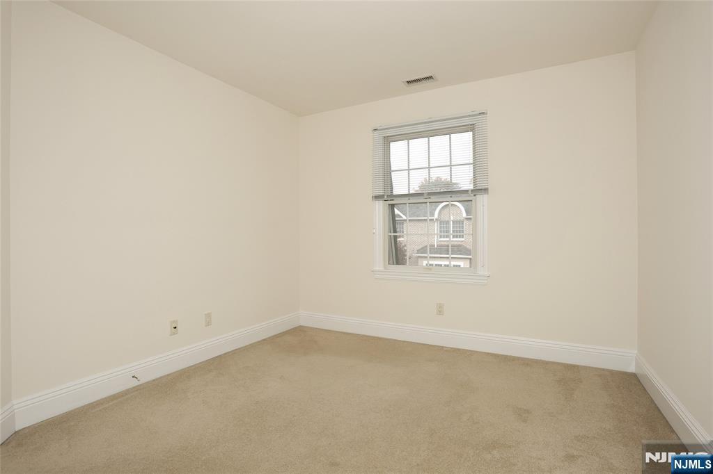 136 Stonegate Trail 37