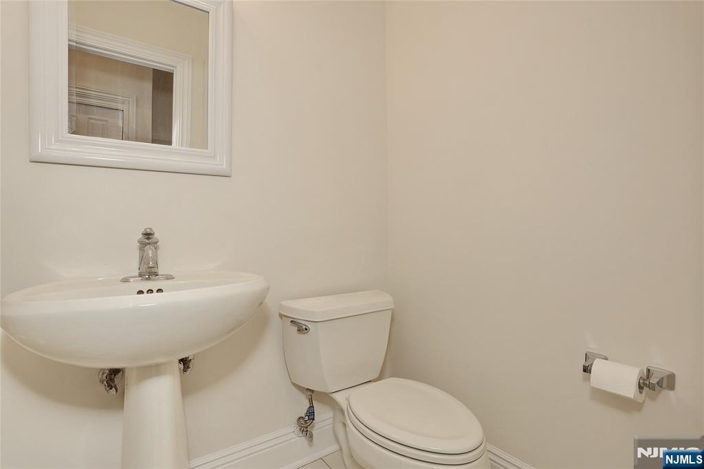 136 Stonegate Trail 37