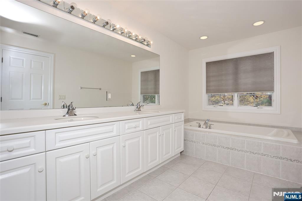 136 Stonegate Trail 37