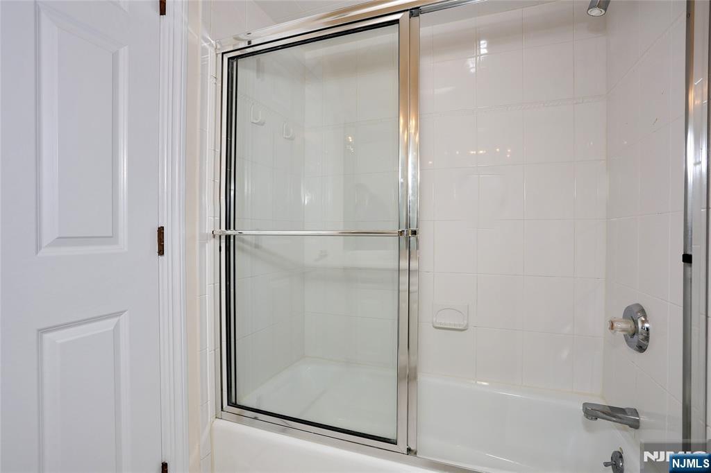 136 Stonegate Trail 37