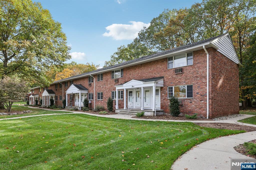 312 Washington Drive