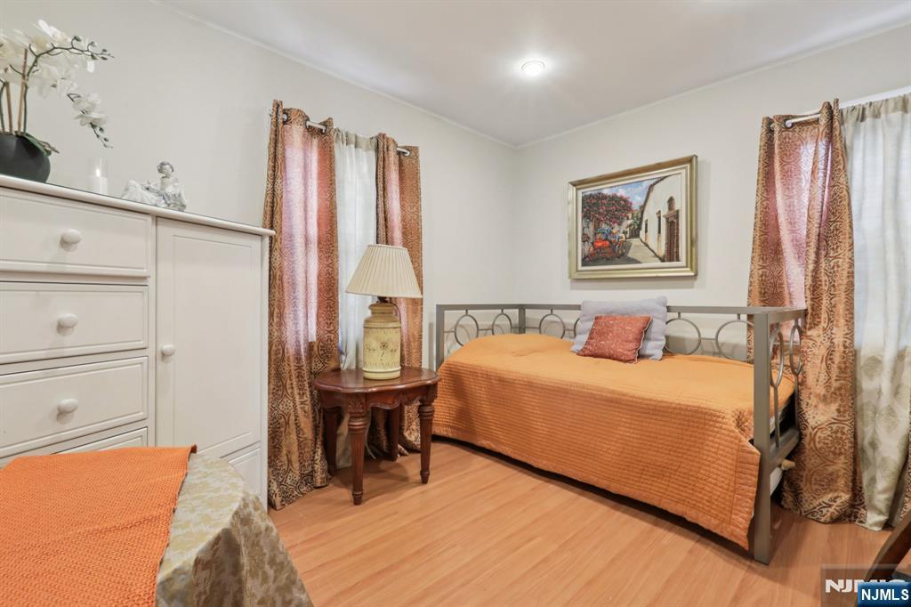 4 Brookview Drive