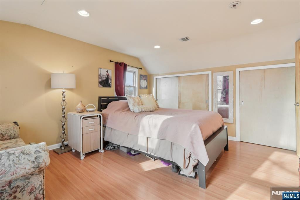 4 Brookview Drive