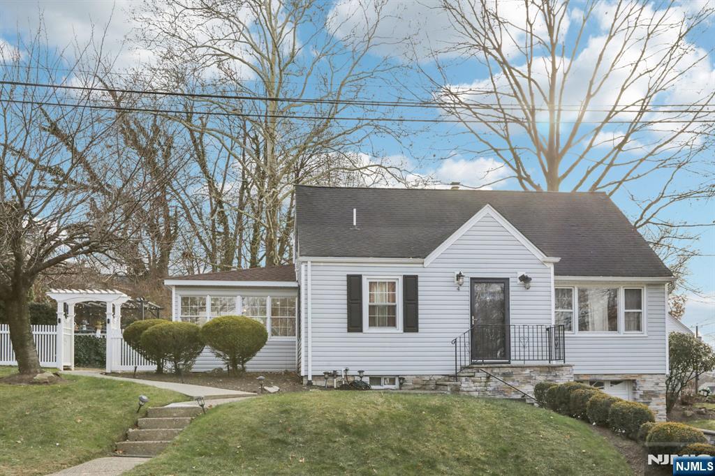4 Brookview Drive