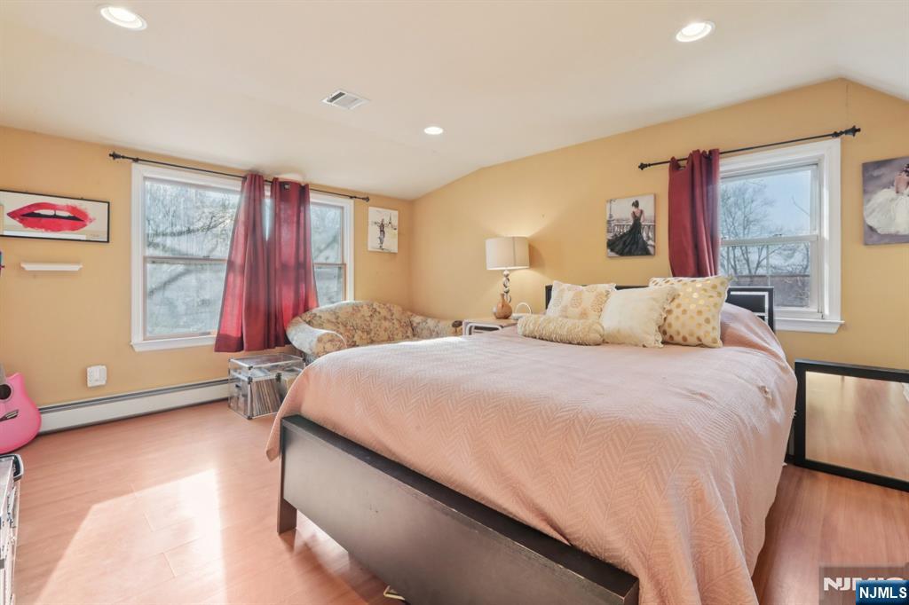 4 Brookview Drive