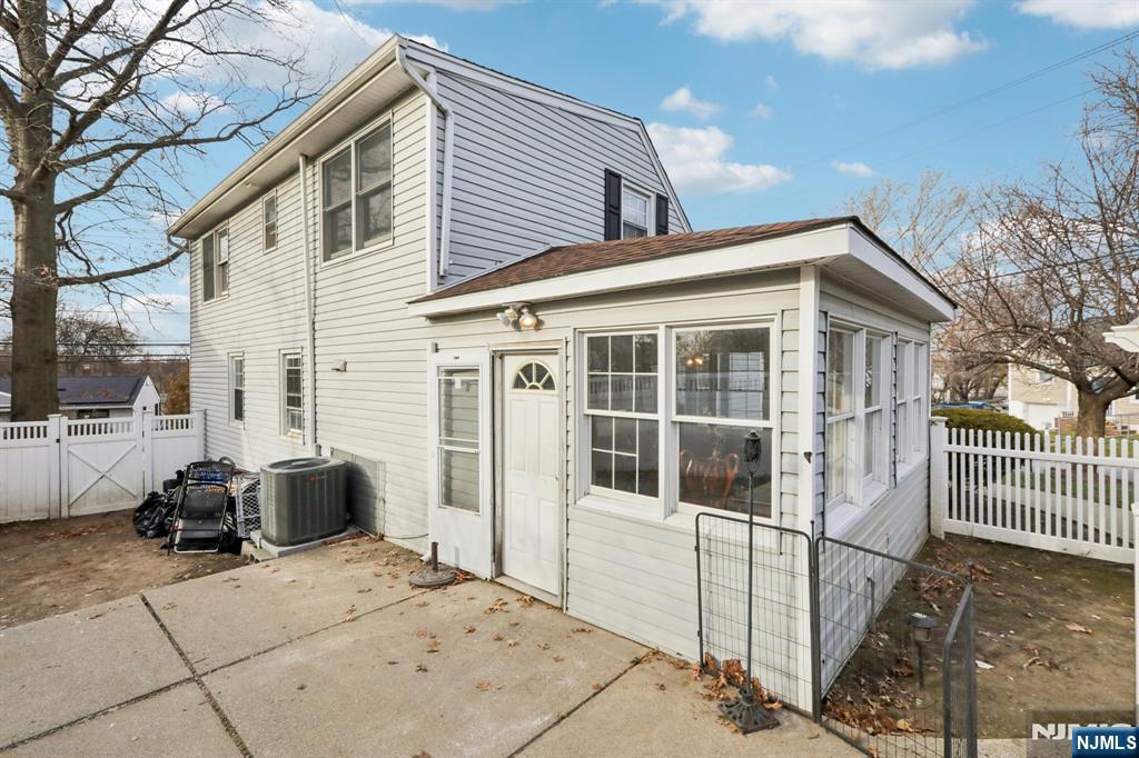 4 Brookview Drive