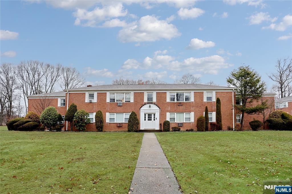 16D Rolling Ridge Road 16D