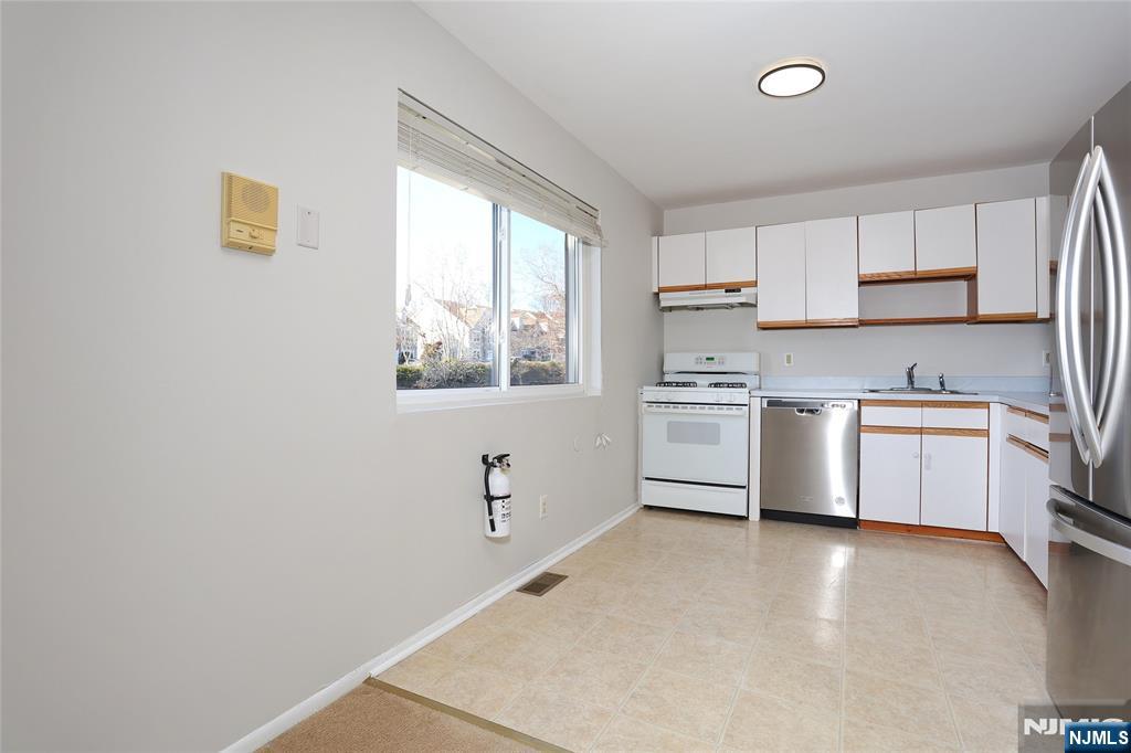 6 Alana Drive 6