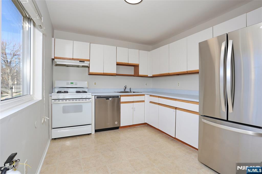 6 Alana Drive 6