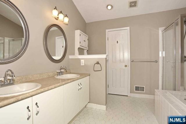 387 Green Mountain Road