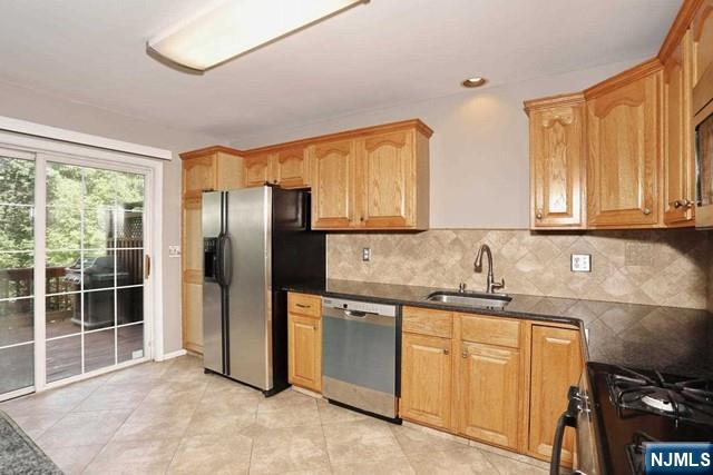 387 Green Mountain Road