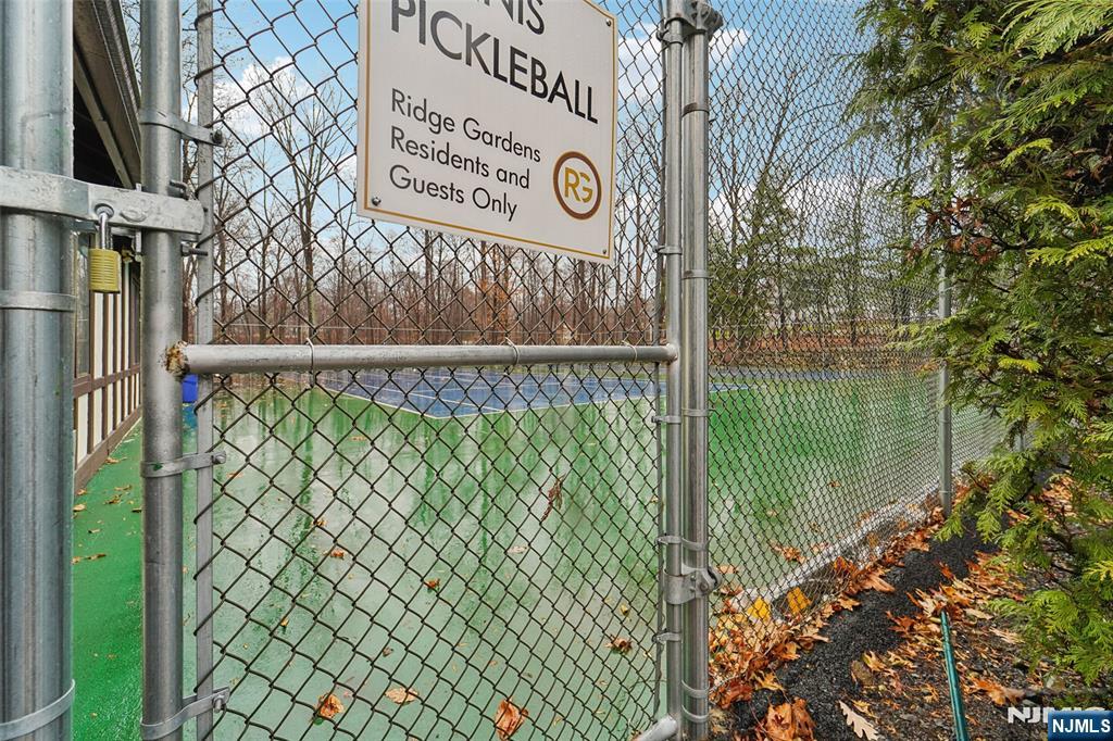 2007 Hawthorne Lane 2007