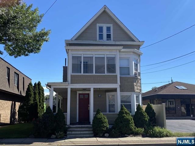 573 Lafayette Avenue 1