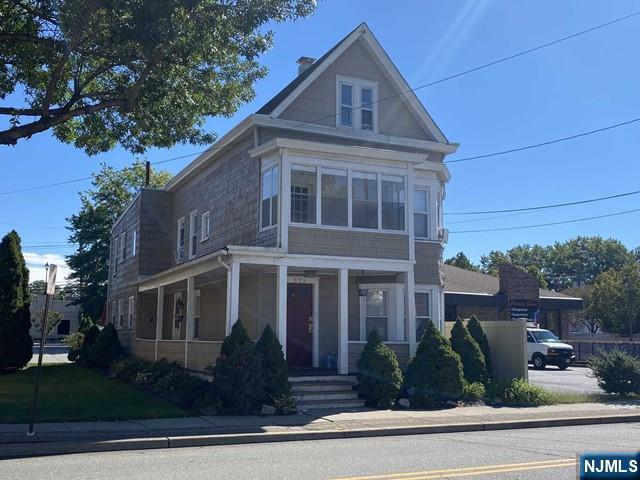 573 Lafayette Avenue 1