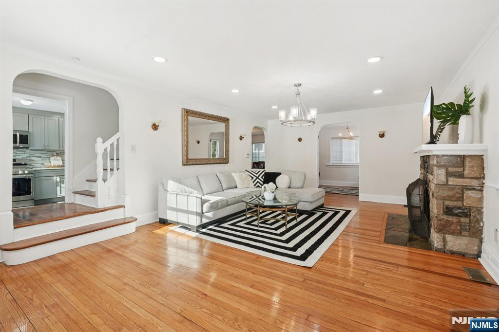 1486 Windsor Road