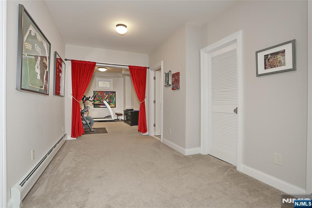 3 London Court