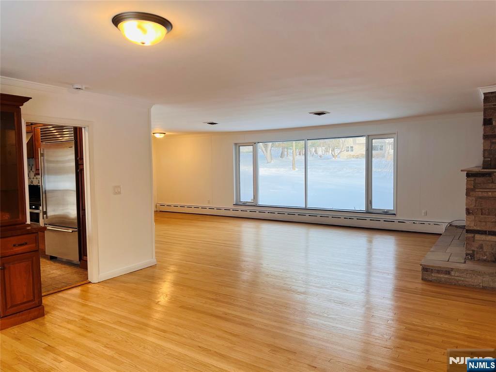 391 Forest Road