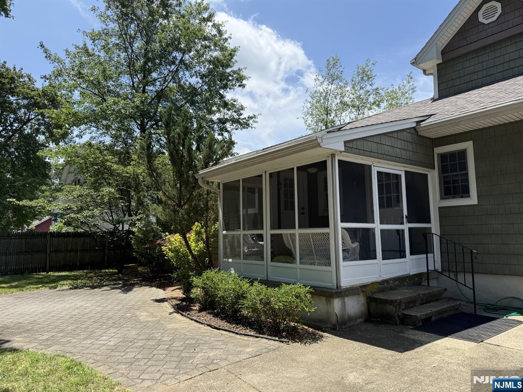 27 Summit Avenue 1