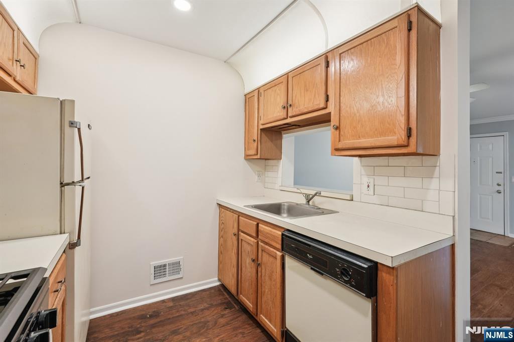 1294 Hibiscus Court
